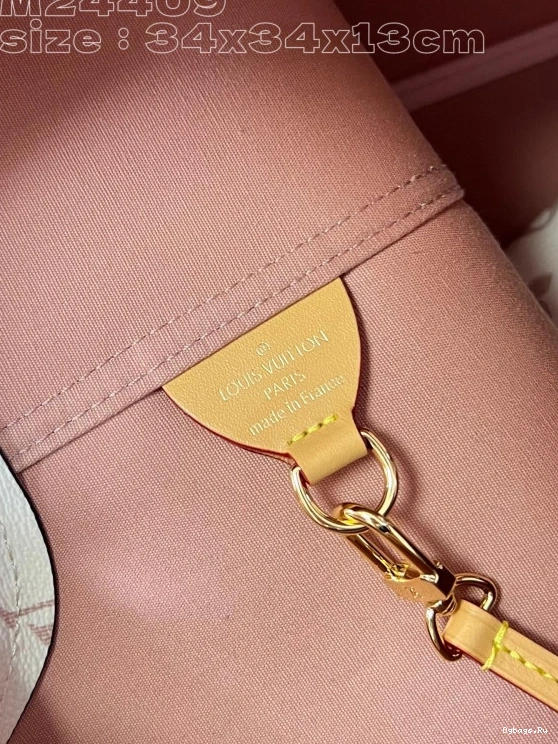 Atlantis VUITTON GM LOUIS 0519